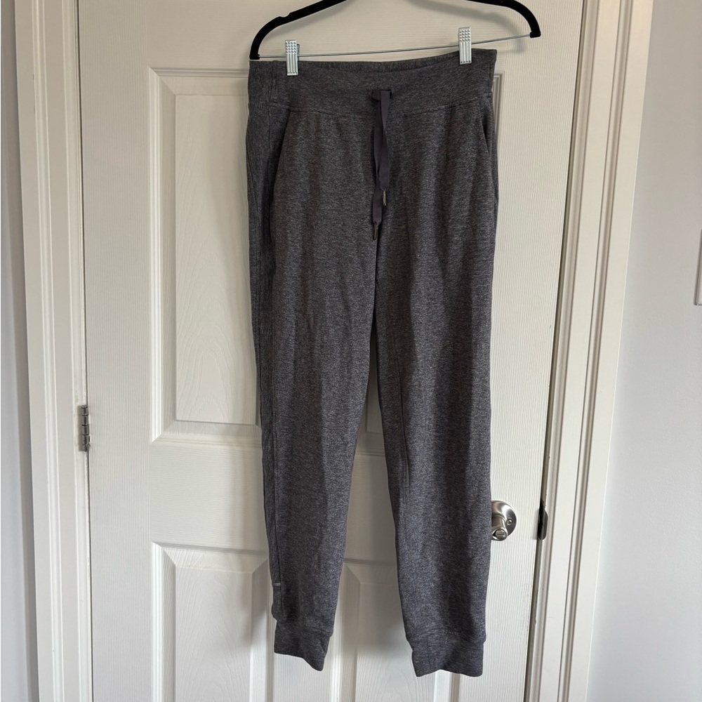 Lululemon thick grey joggers size 6